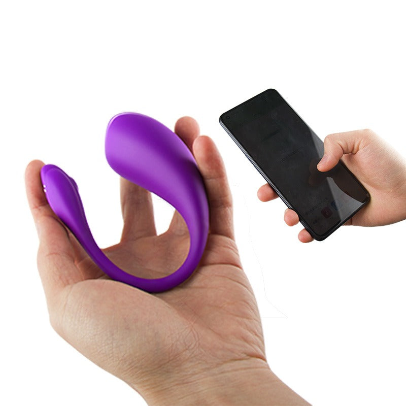 You'n'me: Baddy's Wearable pleasuring toy