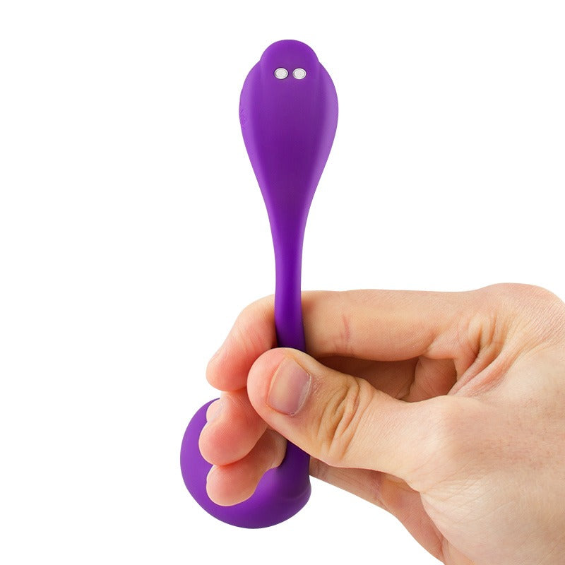 You'n'me: Baddy's Wearable pleasuring toy